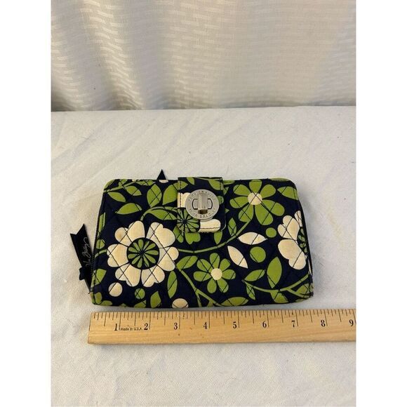 Vera Bradley turn key wallet navy green 7.5x4.5” - Picture 3 of 5